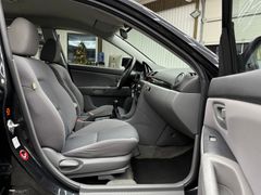 Fahrzeugabbildung Mazda 3 Lim. 1.6 CD Sport Comfort / 2. Hand Klima