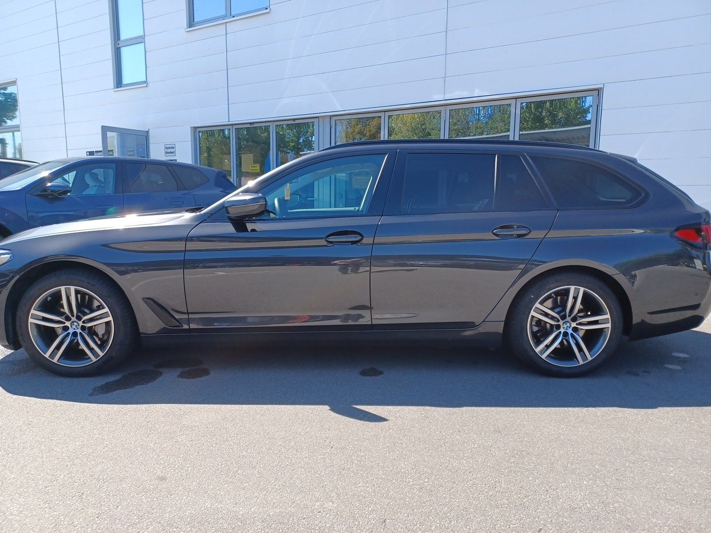 BMW 530i Touring Head-Up HiFi DAB WLAN Komfortzg foto 3