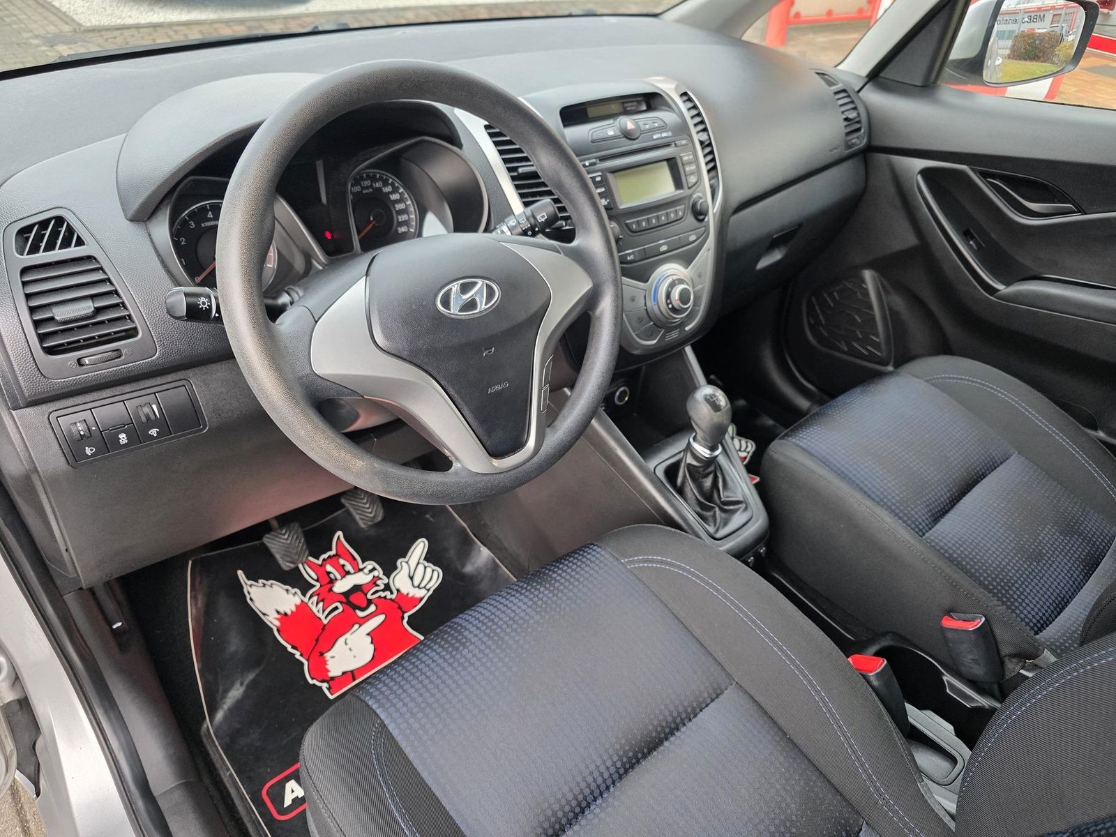 Fahrzeugabbildung Hyundai ix20 1.4/Klima/Ahk/guter Zustand