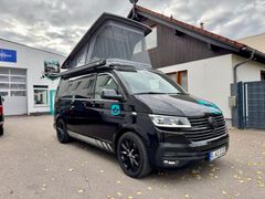 Kosi Busse Ostbayerns größter VW Bus und VW Bus Camping Experte. Ihr VW Bus Händler, VW Bus Camper Ausbau / Umbau und Fahrzeugservice in unserer Bulli Werkstatt Fahrzeugabbildung Volkswagen T6 Kosi California DSG 4Motion - UNIKAT!