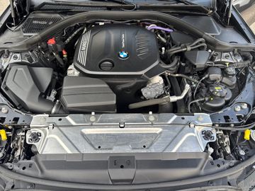 BMW 320d xDrive A Sport Line DAB LED WLAN RFK Shz