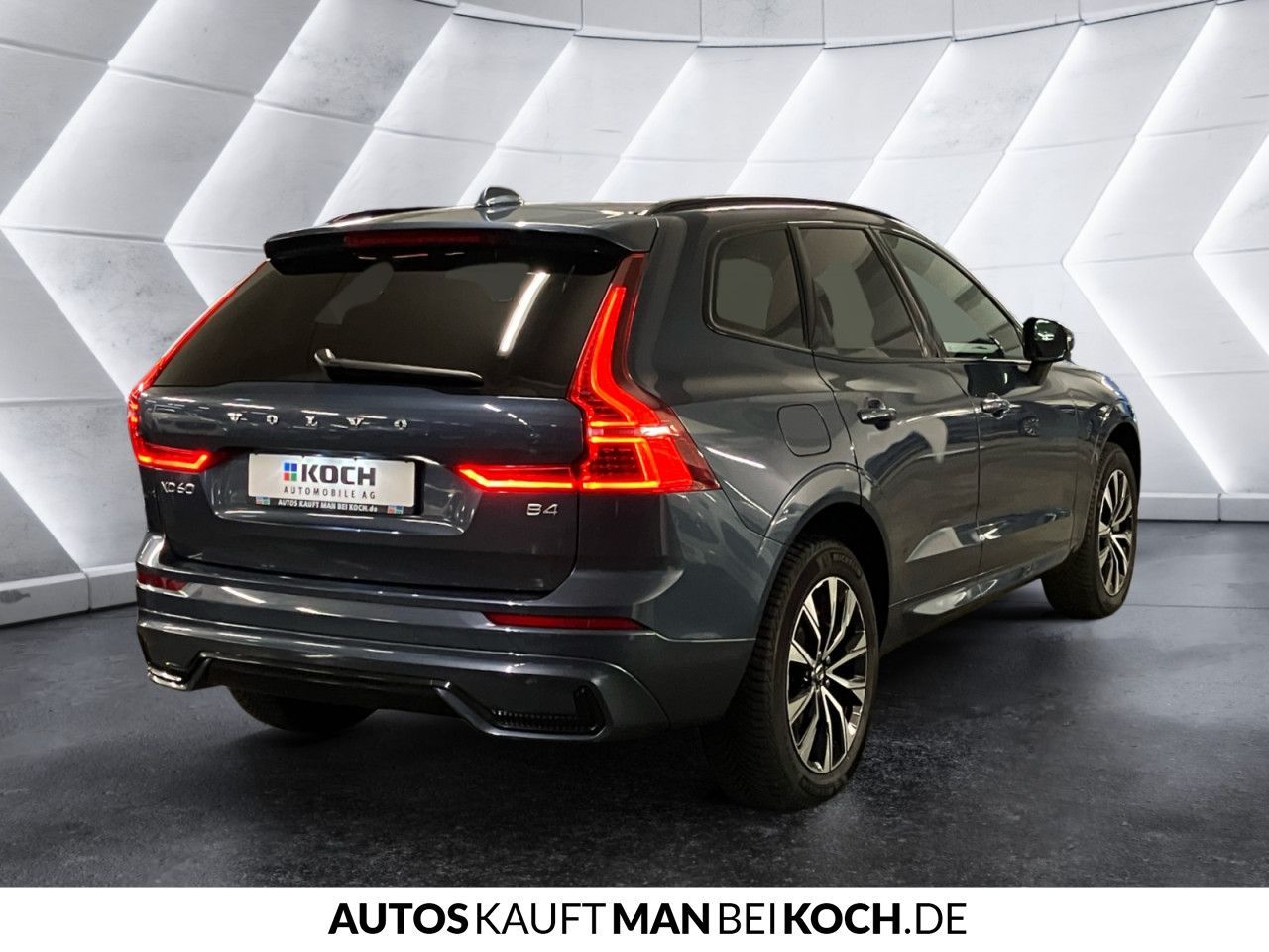 Volvo XC60 B4B Plus Dark ACC BLIS AHK VLED 4xSHz H&K foto 5