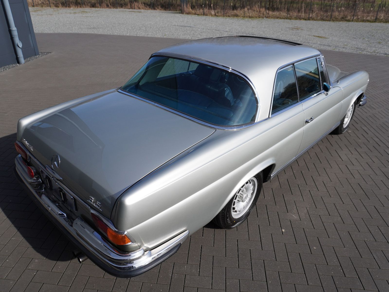 Fahrzeugabbildung Mercedes-Benz 280 SE 3,5 Coupe  W 111