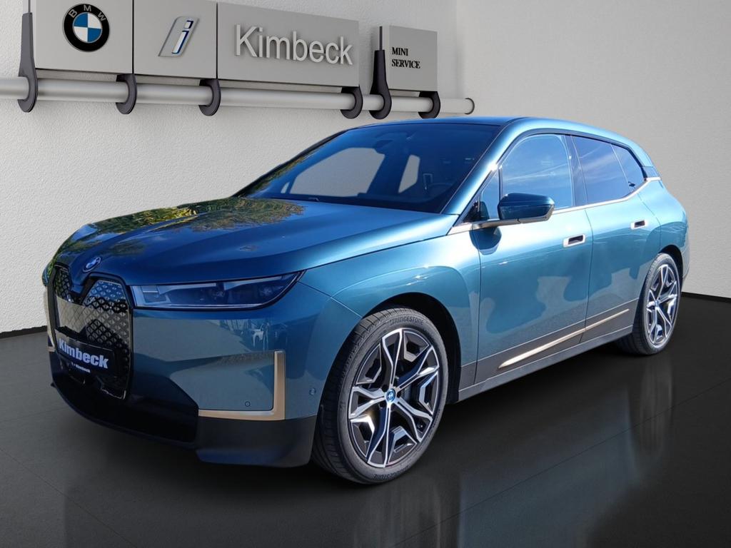 BMW iX xDrive50 Sitzbelft Gestik Pano Laser SoftClo 2023