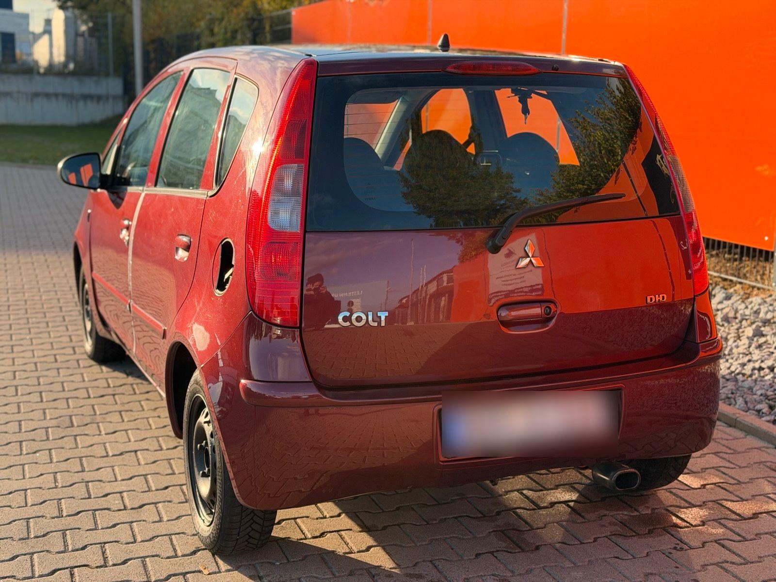 Mitsubishi Outlander 2005 — салон