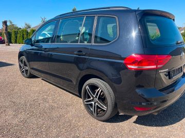 Volkswagen Touran - 2