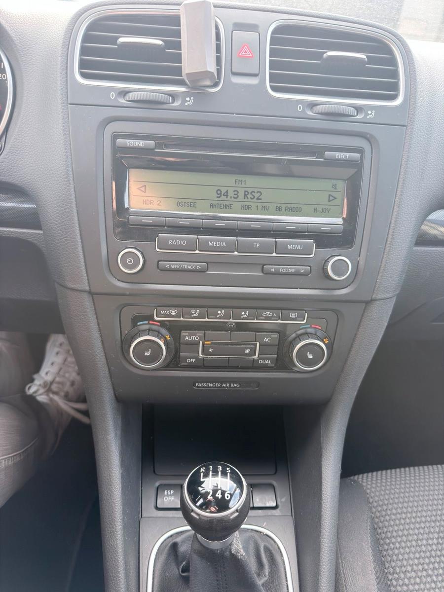 Volkswagen Golf 2010 — photo 13