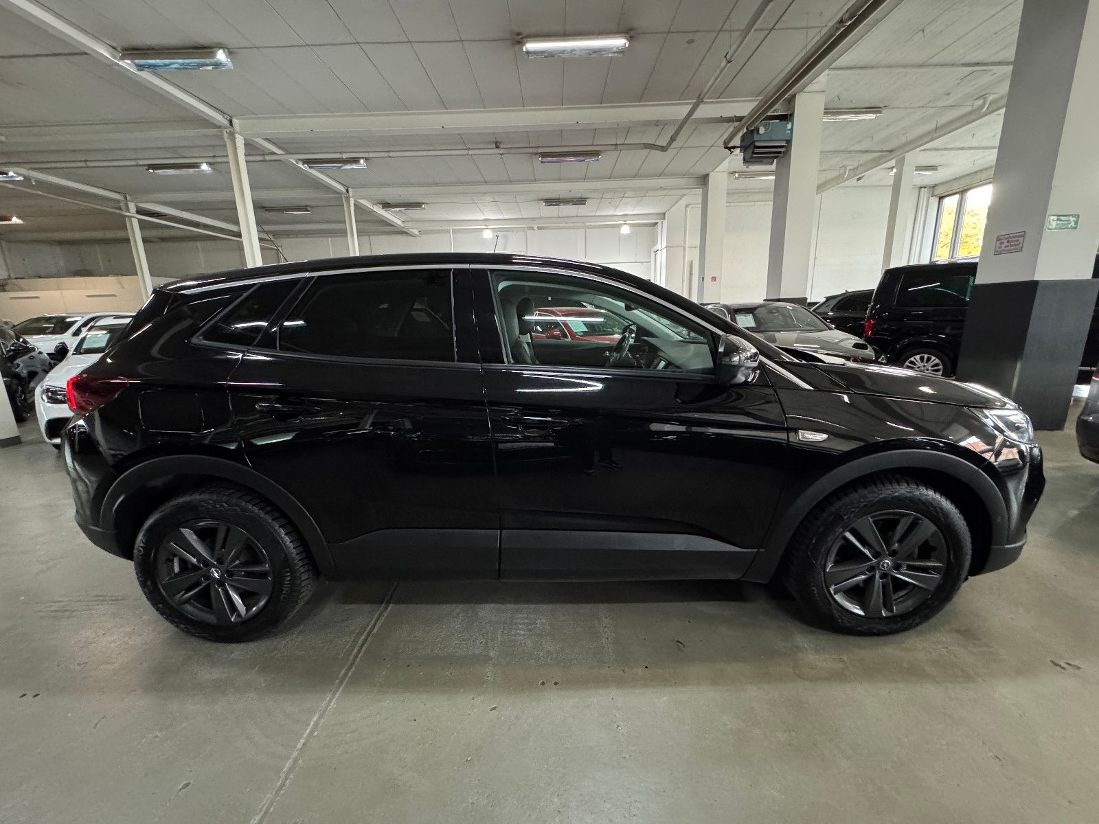 Fahrzeugabbildung Opel Grandland (X) SPORTPAKET & DESIGN LINE AHK LED+