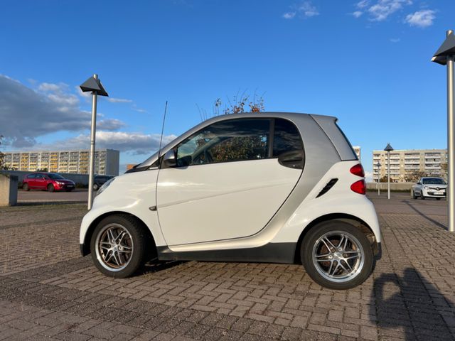 Smart ForTwo coupé 1.0 52kW mhd limited silver lim...