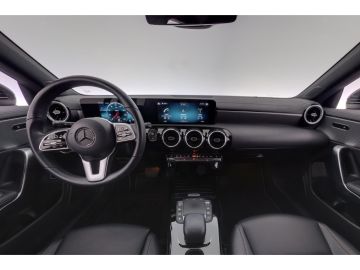 Mercedes CLA 200 Shooting Brake - 12
