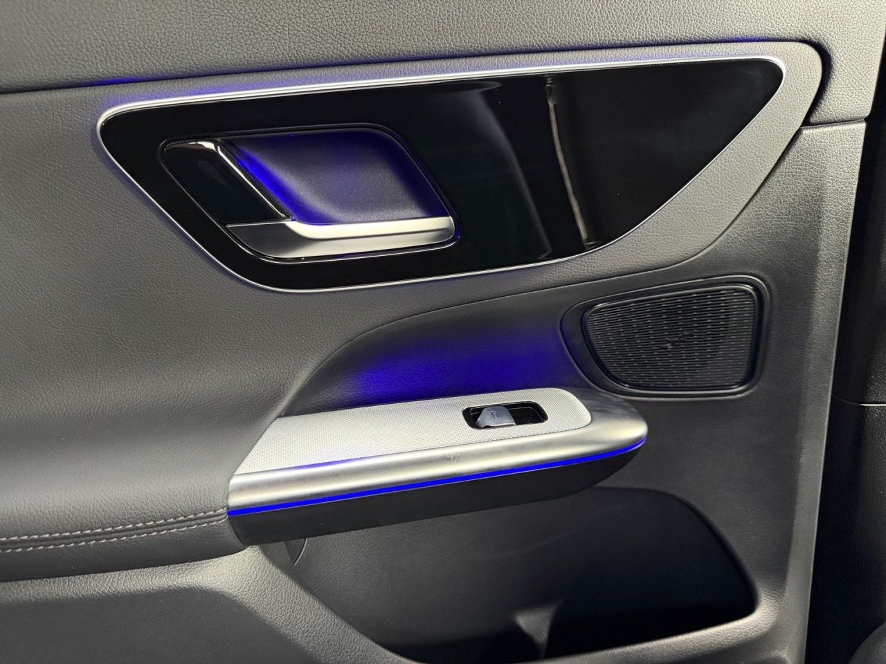 Fahrzeugabbildung Mercedes-Benz GLC 300 de 4M EDITION+AHK+HEADUP+360+MEMOR+DISTR