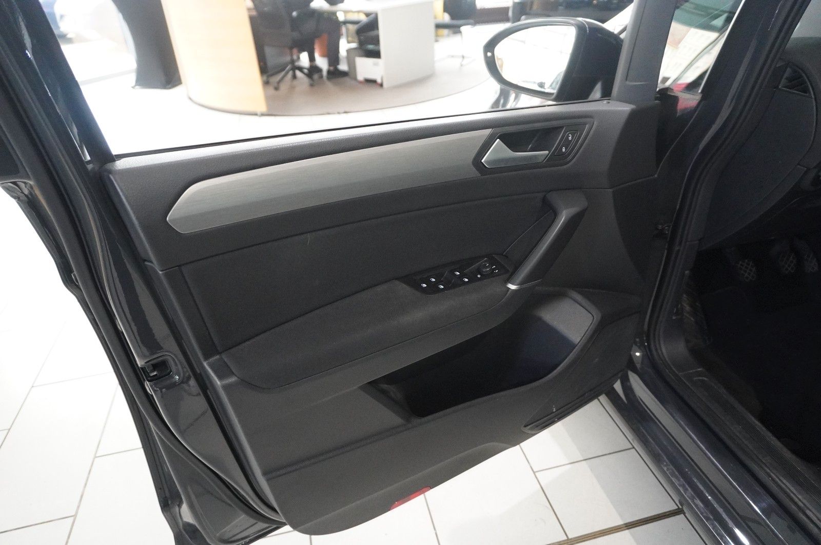 Fahrzeugabbildung Volkswagen Touran 2.0 TDI COMFORTLINE KLIMA/PDC/USB/ALU/BT