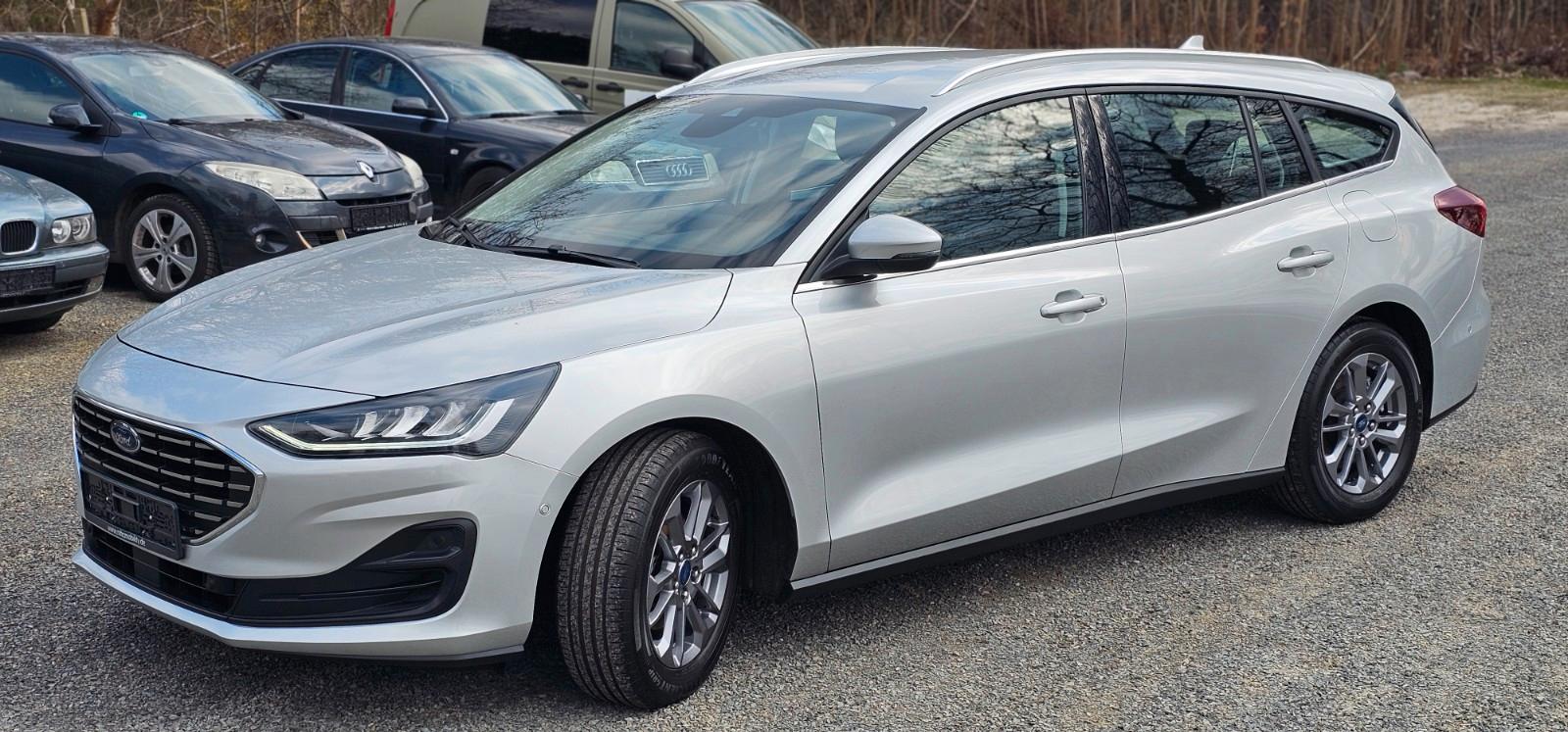 Ford Focus Turnier Titanium *8ALU*VOLL*2 STÜCK!*