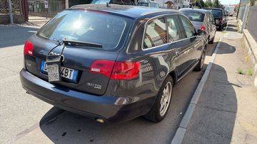 Audi A6 - 4