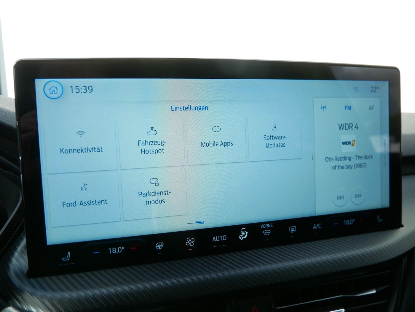 Fahrzeugabbildung Ford Kuga 1.5 ST-Line Autom. AHK Kamera Winter-Paket