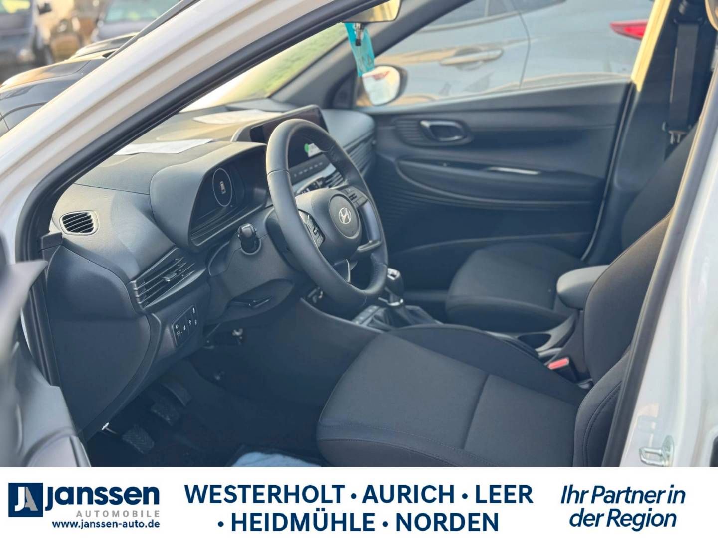 Fahrzeugabbildung Hyundai i20 Blackline,  Navi, PDC hinten, Rückfahrkamera