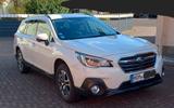 Subaru Outback 2.5i - weiße Subaru Outback
