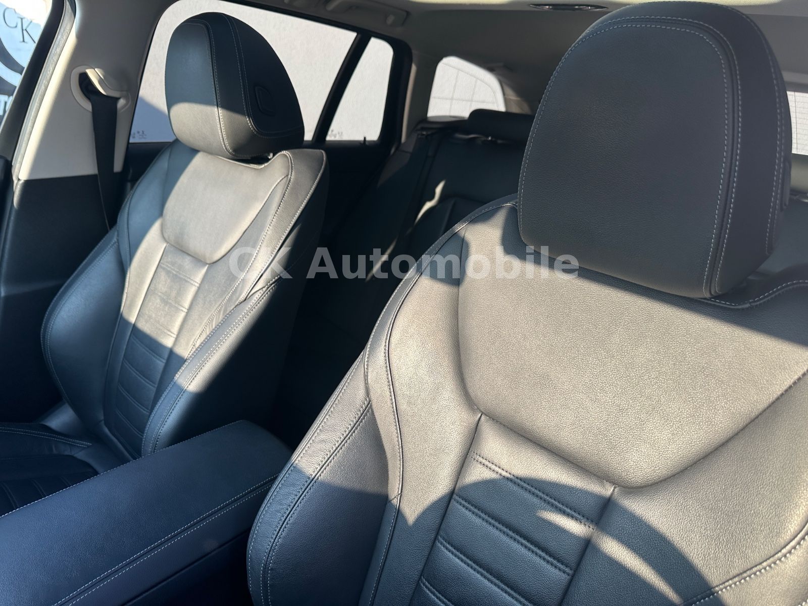 Fahrzeugabbildung BMW 320dxDrive Touring Sport-Line/Laser/Pano/ACC/AHK