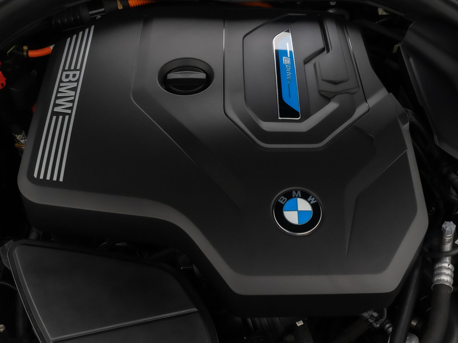 Fahrzeugabbildung BMW 530e xD M Sport DAB Kamera 4Klima Alarm Panorama