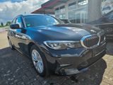 BMW Touring 330 i xDrive Advantage LED SHZ LEDER - BMW 330: Kombi, 330i Xdrive