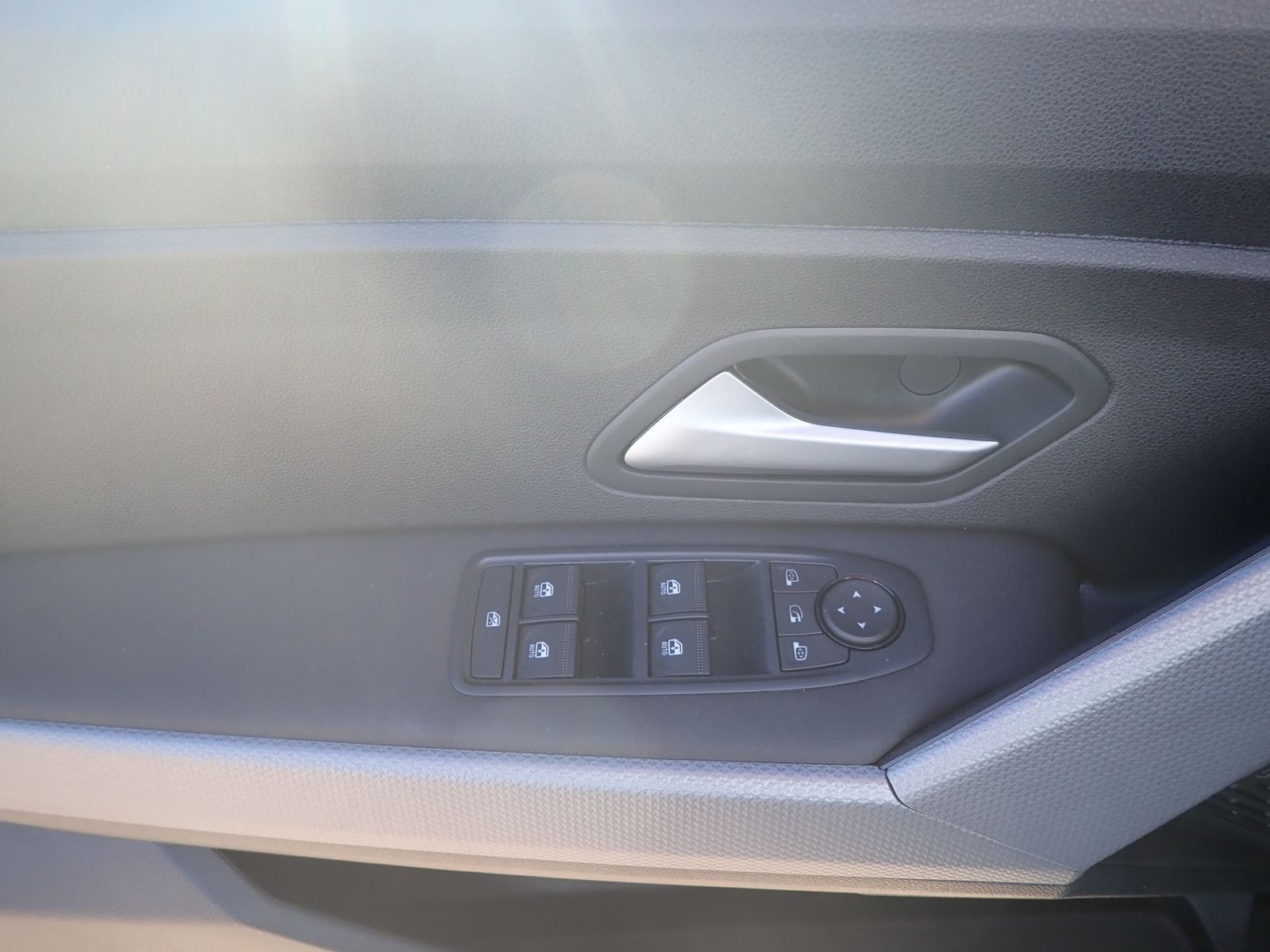 Fahrzeugabbildung Dacia Duster Journey Hybrid 155