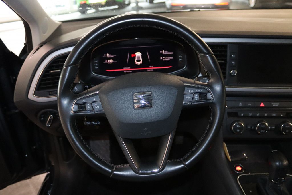 Fahrzeugabbildung SEAT Leon 1.6 TDI Style-Virtual-Navi-Kamera-ACC-LED-