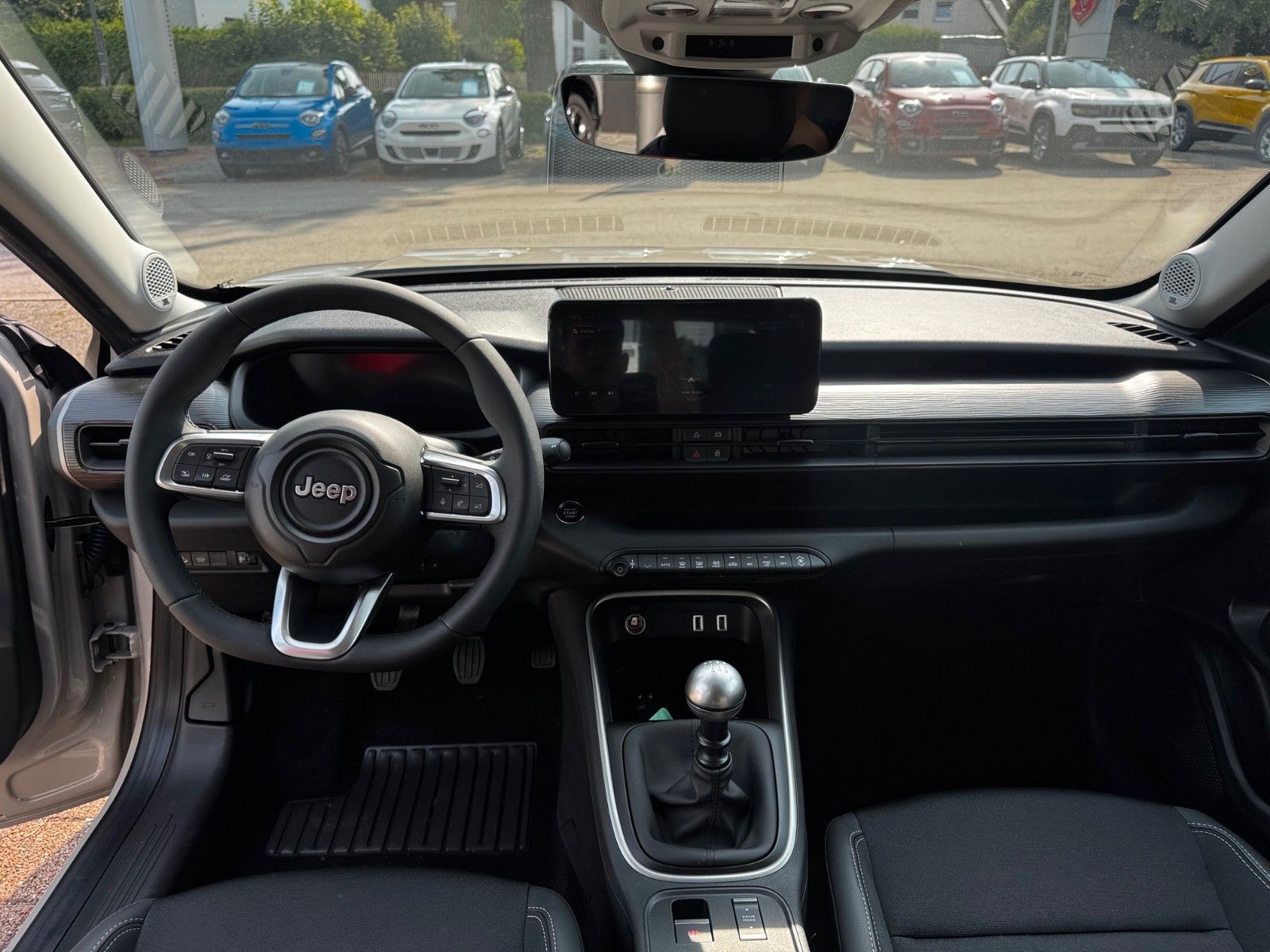 Fahrzeugabbildung Jeep Avenger 1.2 Altitude Benziner NAVI KAMERA SITZHG