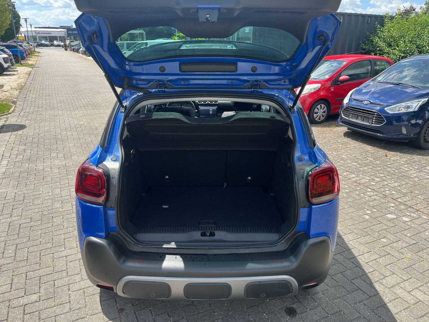 Fahrzeugabbildung Citroën C3 Aircross 1.2 PureTech 130 S&S EAT6 Max Navi