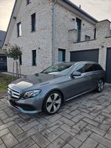Mercedes-Benz E 220 d T  19 Zoll/LED/AHK super Zustand 
