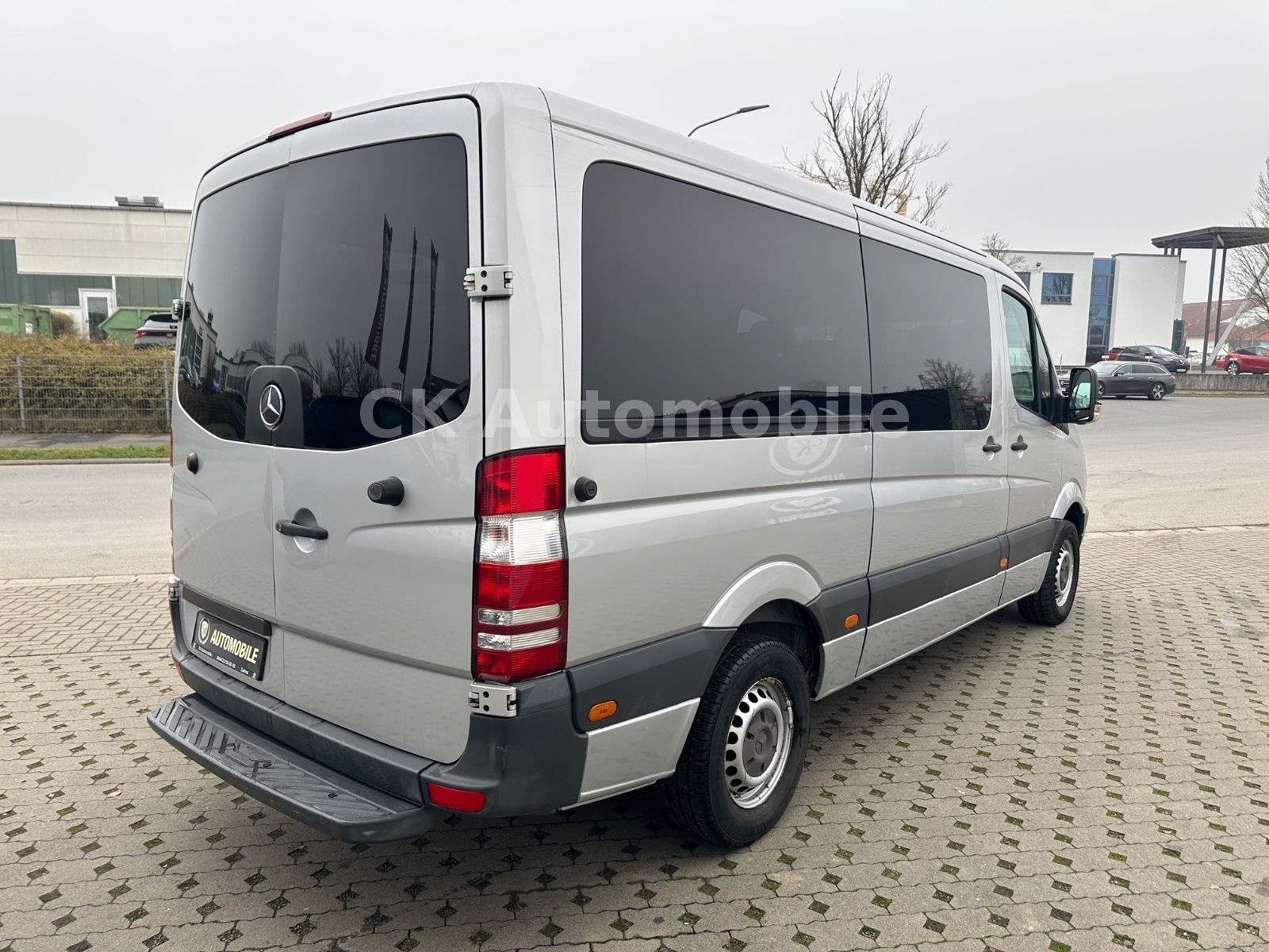 Fahrzeugabbildung Mercedes-Benz Sprinter II Kombi 315 CDI/9 Sitze/Klima/Tempomat