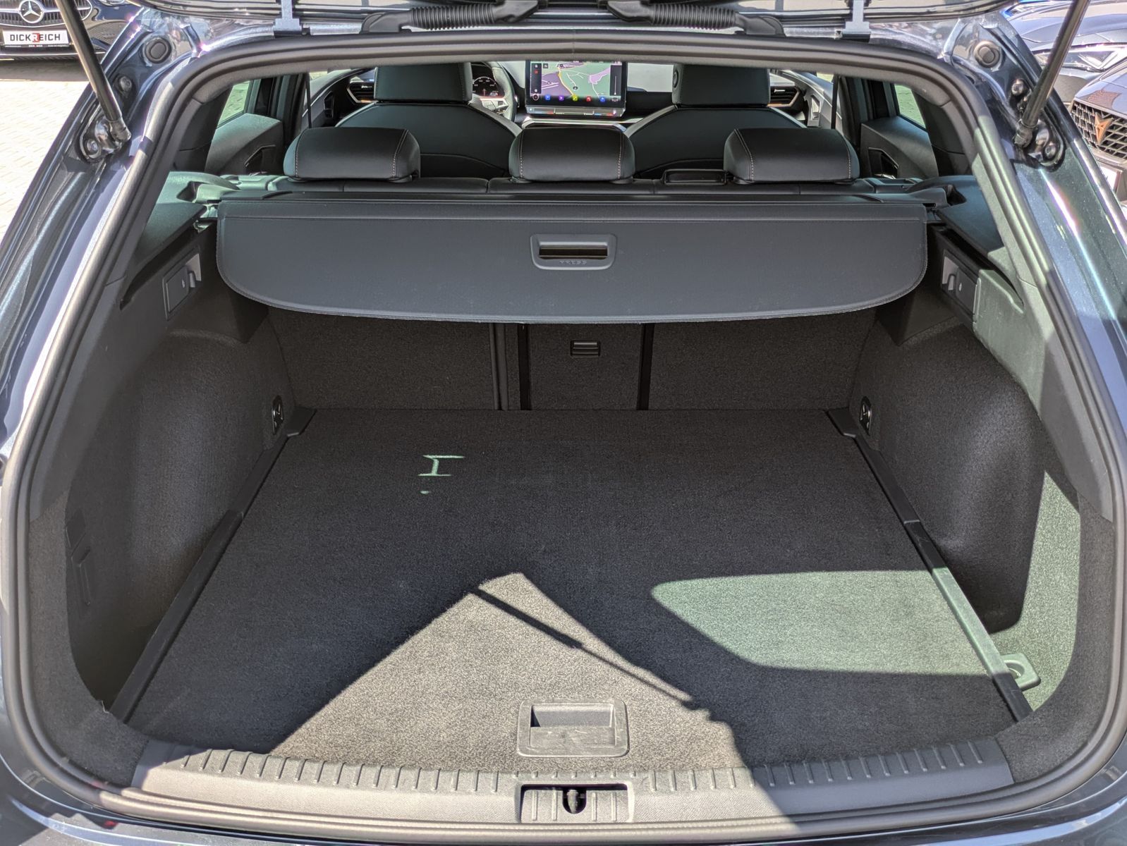 Fahrzeugabbildung CUPRA Leon 1.5 eTSI DSG MATRIX-LED*ACC*APP*KAMERA*18"