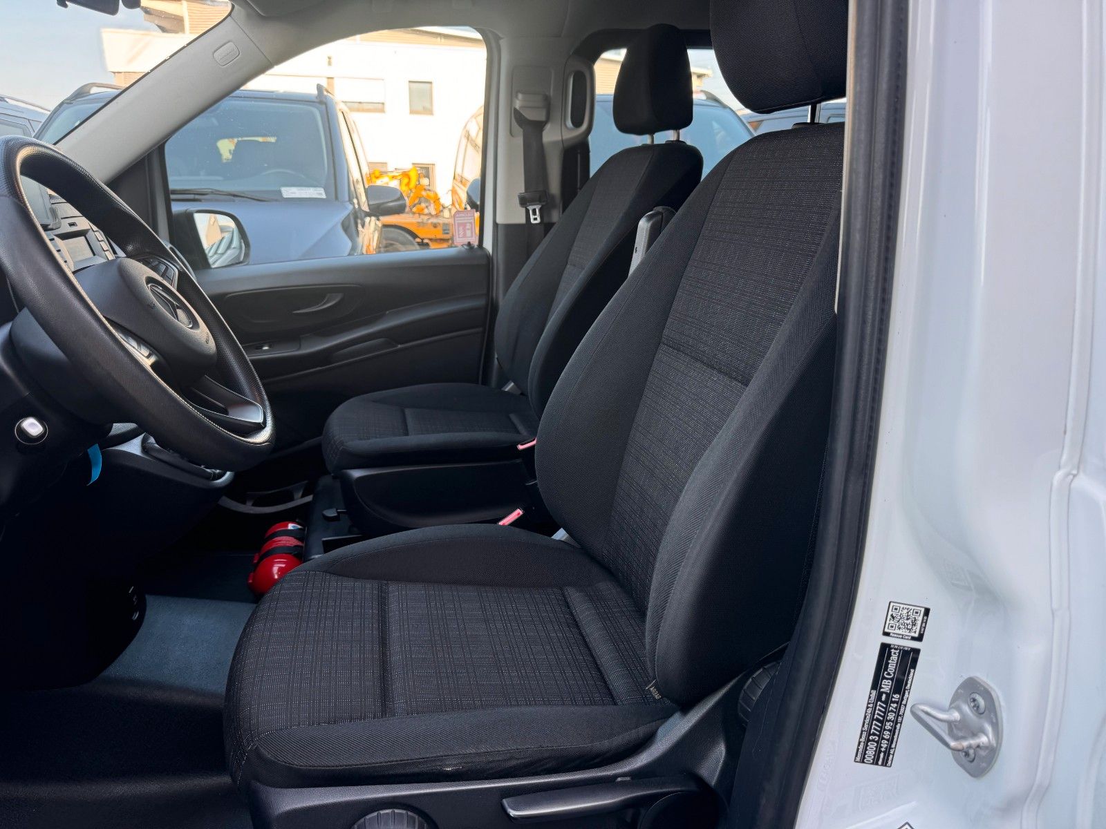 Fahrzeugabbildung Mercedes-Benz Vito 111 CDI Tourer Begleitfahrzeug BF3+ / WVZ