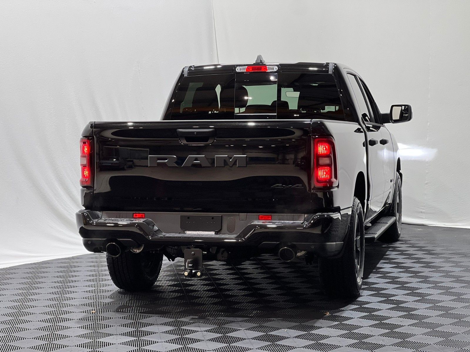 Fahrzeugabbildung Dodge RAM 1500 Tradesman Night 3.0L MY25 *6. Sitz*