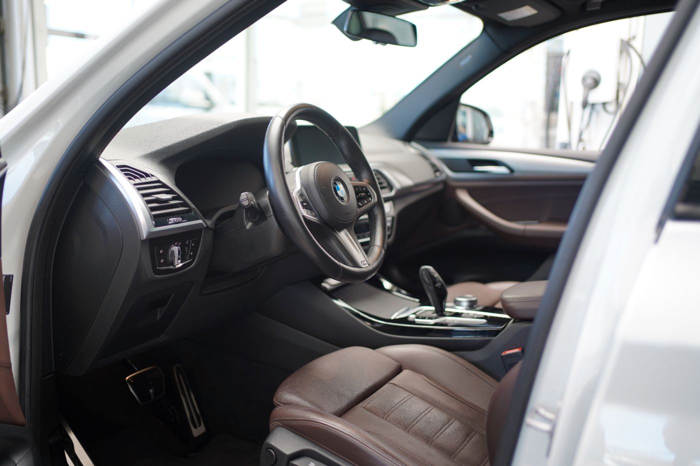 Fahrzeugabbildung BMW X3 xDri 20d M-Sport LED+AHK+Driving&ParkingAssis