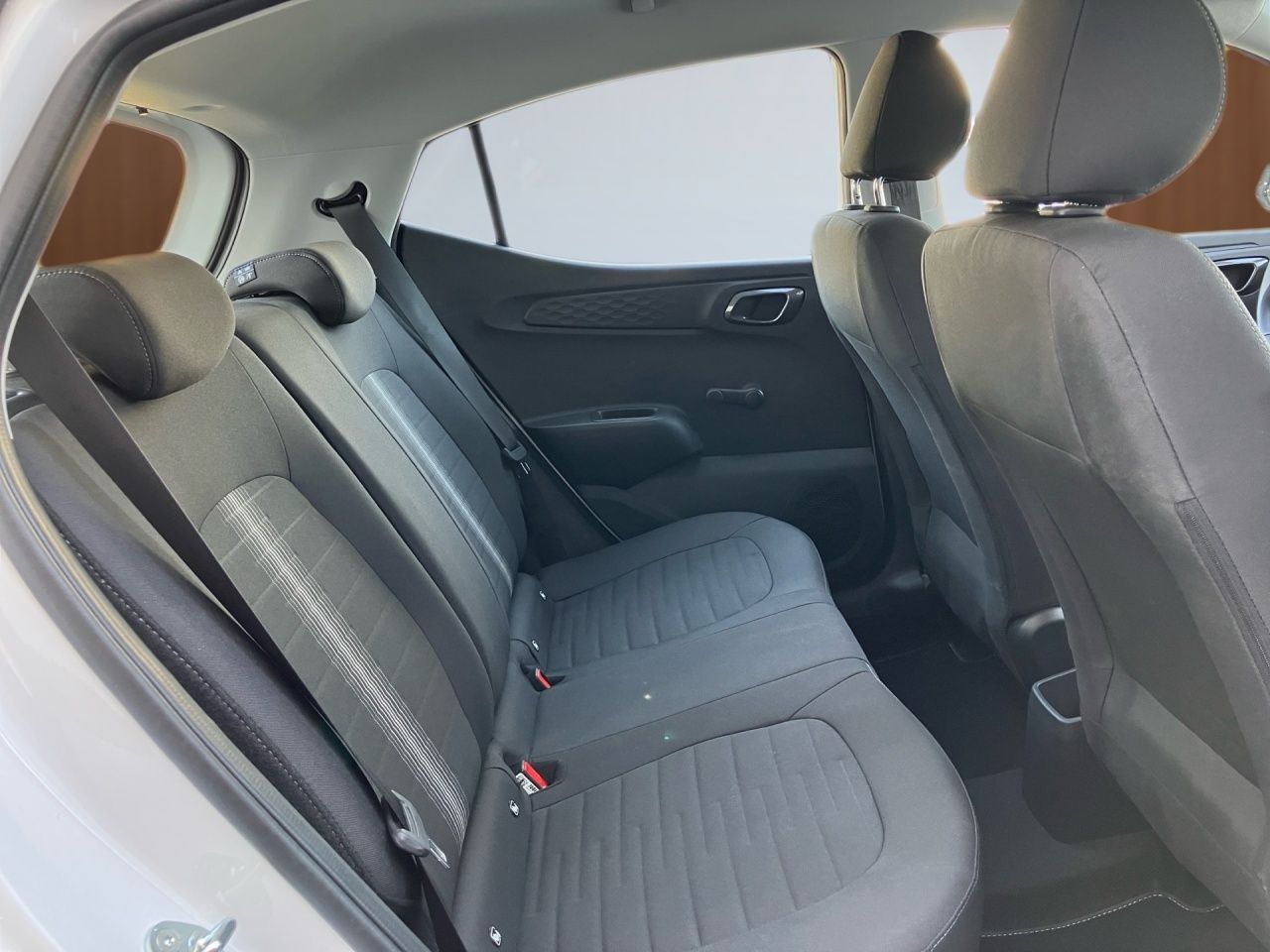 Fahrzeugabbildung Hyundai i10 SELECT Fernlichtass. Kam. Navi PDC SpurH