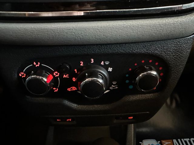 MYAUTOCENTER – Gebraucht- und Jahreswagen mit Werkstattservice in Pfaffenhofen Dacia Lodgy *7-Sitzer*1. Hand*Klima*Radio*