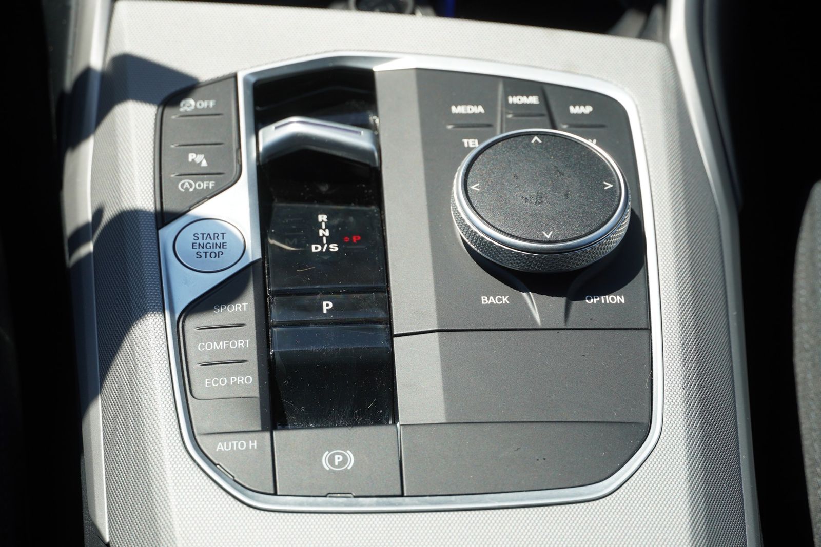 BMW 318i Touring LED Navi Tempomat Keyless Head-Up foto 18