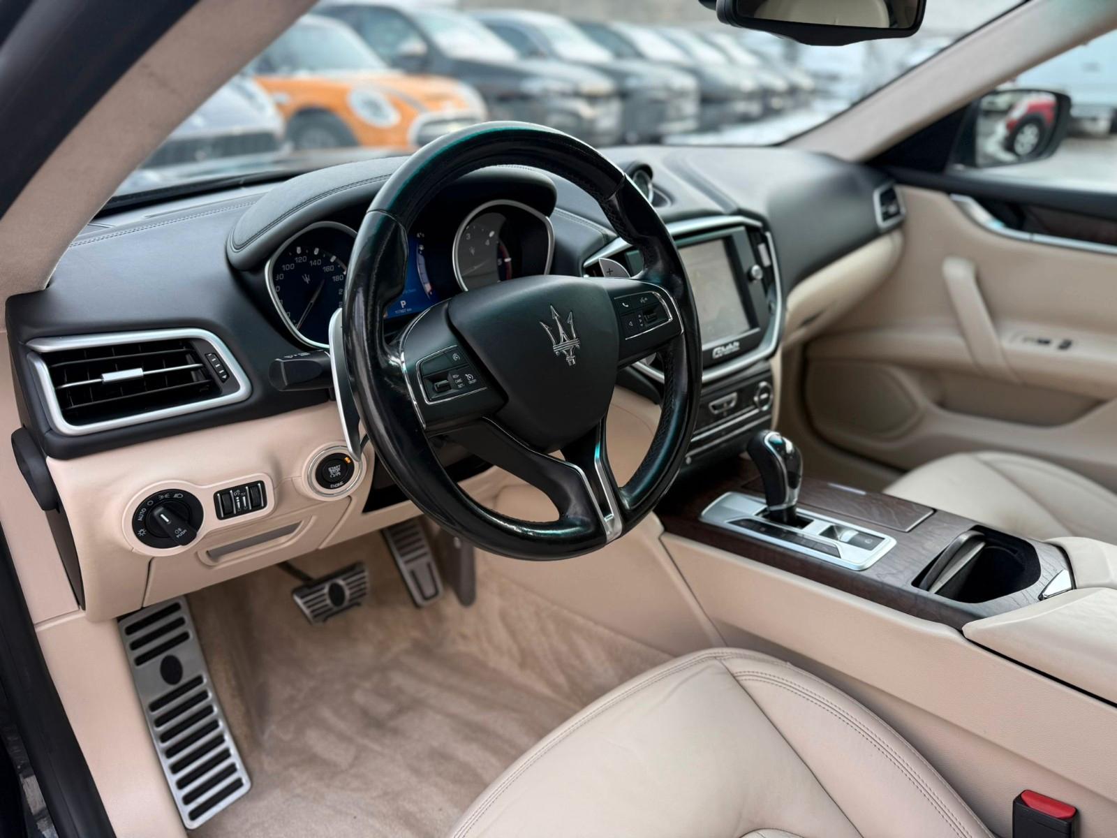 MASERATI GHIBLI 3.0 V6 DIESEL 272ch - CUIR - TOIT OUVRANT - CAMÉRA 360° - APPLE CARPLAY - BI-XÉNON
