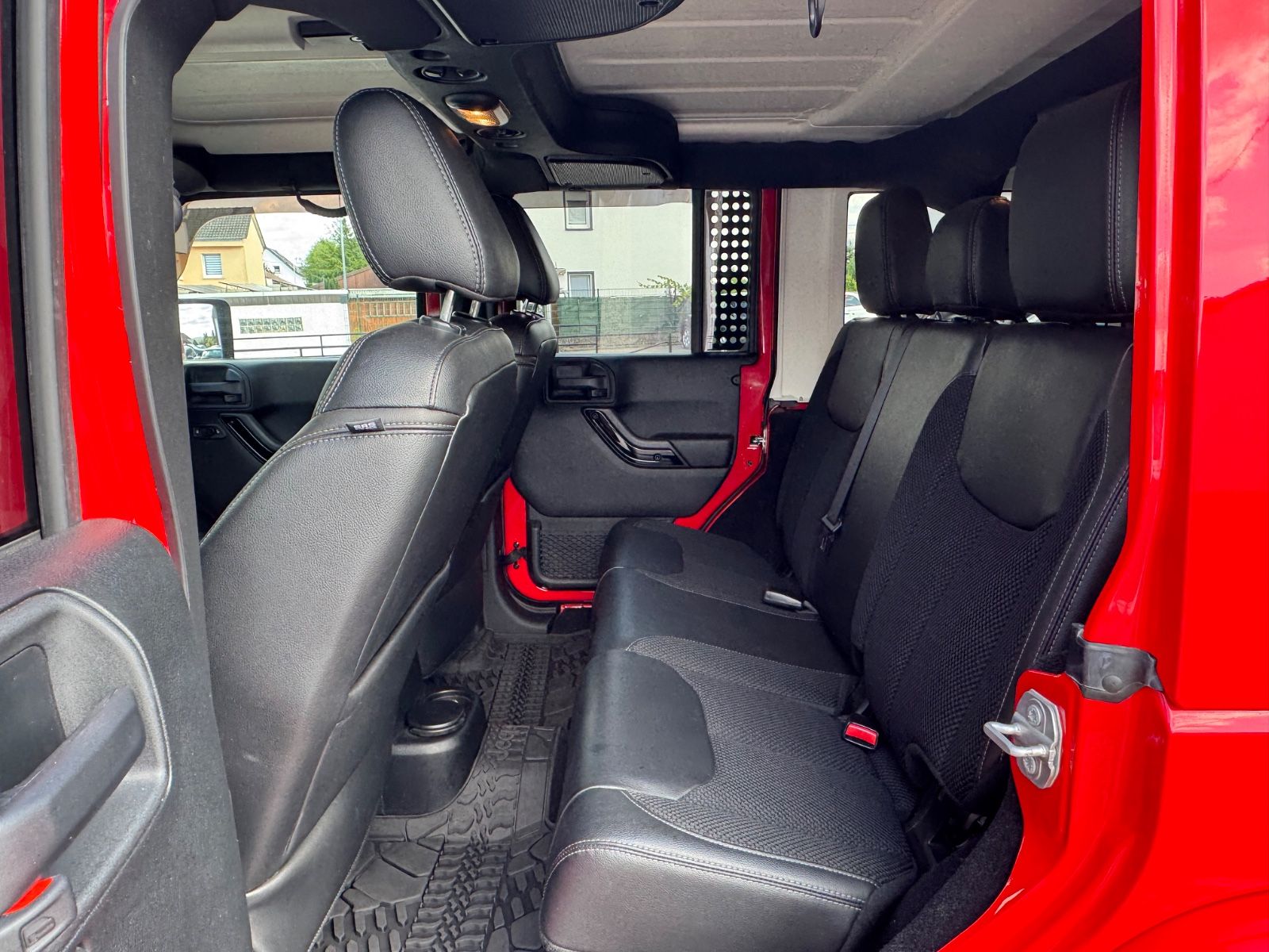 Fahrzeugabbildung Jeep Wrangler Unlimited Night Eagle/SOFT-Top/Daystar/