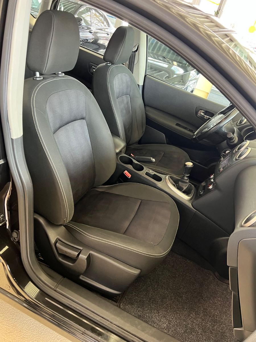 Fahrzeugabbildung Nissan Qashqai 2.0 Acenta *NAVI*RÜCKFAHRKAMERA*1.HAND*