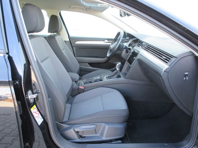 Passat Variant 1.5 TSI LED/NAVI+VZE+RFK/BUSINNES