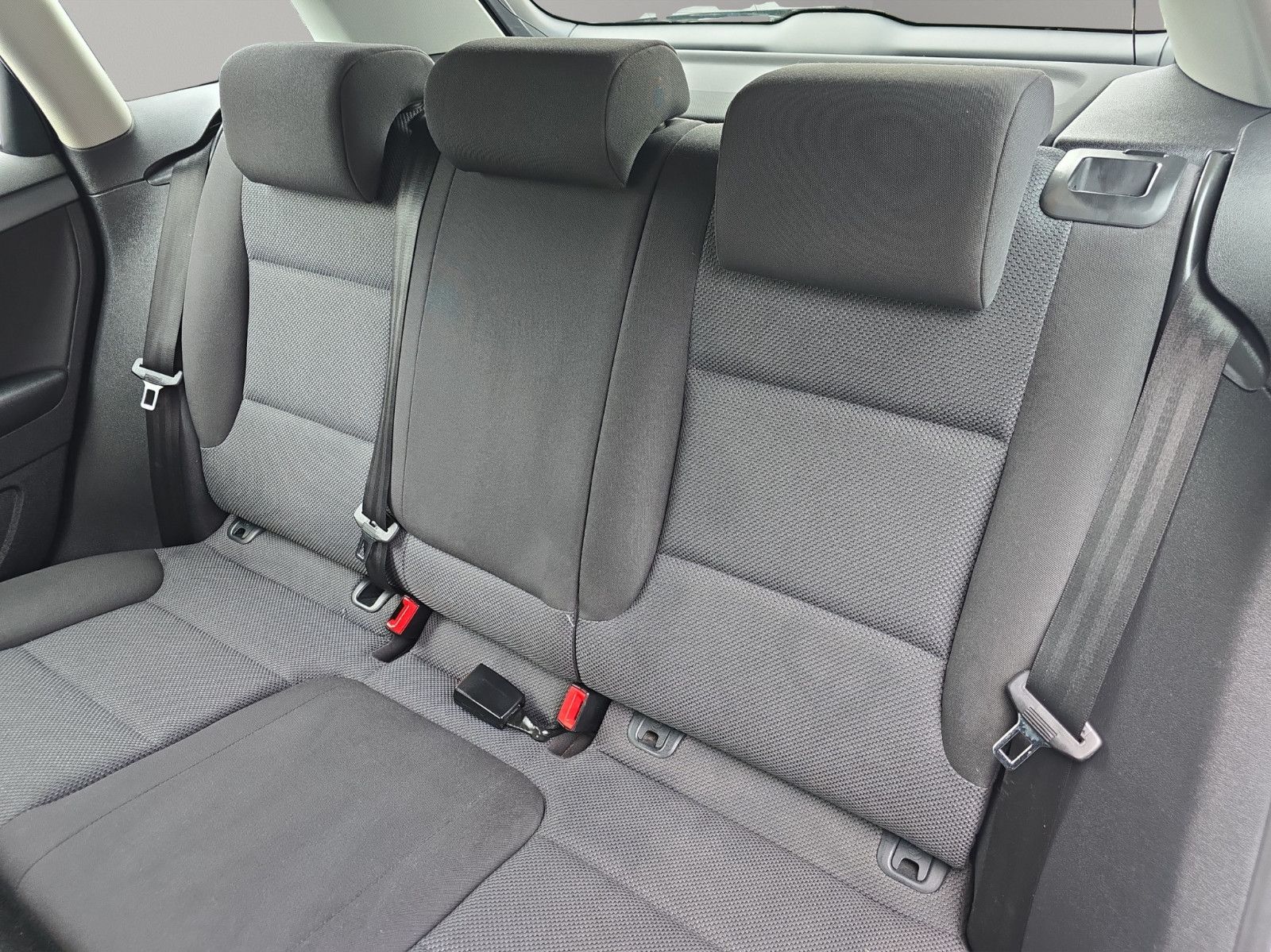Fahrzeugabbildung Audi A3 Sportback 1.2 TFSI Attraction+Klima+SHZ