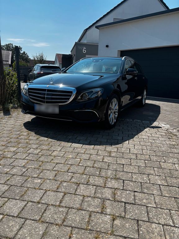 Image of Mercedes-Benz E 350