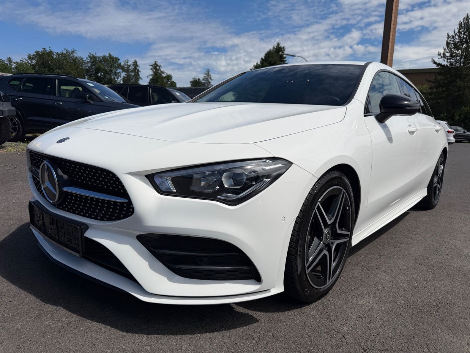 MERCEDES-BENZ CLA220 Shooting Brake AMG Night Kamera LED