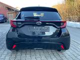 Toyota Yaris Style 1 Hand Kamera LED Leder Garantie - Toyota Yaris Style mit Benzin-Antrieb
