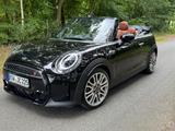 MINI Cabrio Cooper S, Midnight Black Metallic  - mit Benzin-Antrieb: Vollleder, Metallic