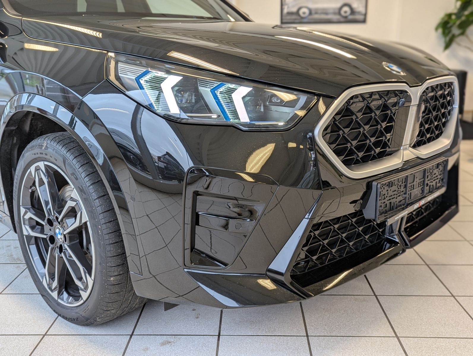 BMW X2 20 i M-Sport Pano Aktivsitze Kamera AHK - Image 9