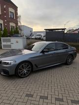 BMW  BMW 540i G30 M-Sport Top-Zustand, - BMW 5er Reihe in Essen