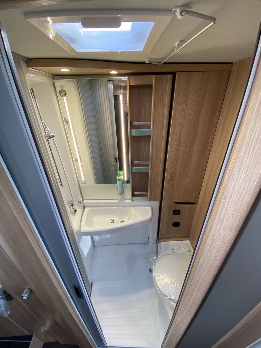 Fahrzeugabbildung Knaus Sky Ti PLATINUM SELECTION 650 MEG Automatik