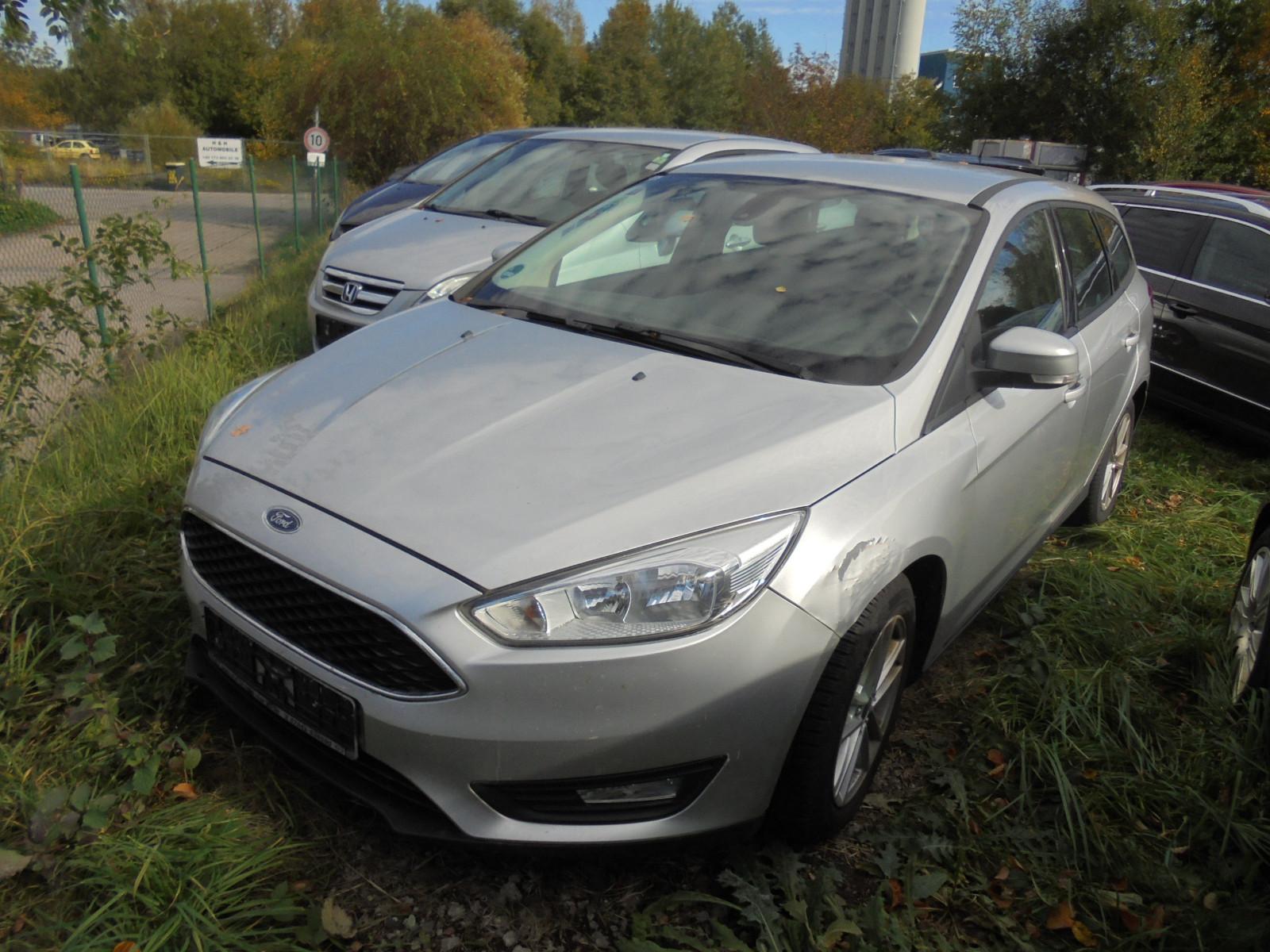Ford Focus 2015 — rear view